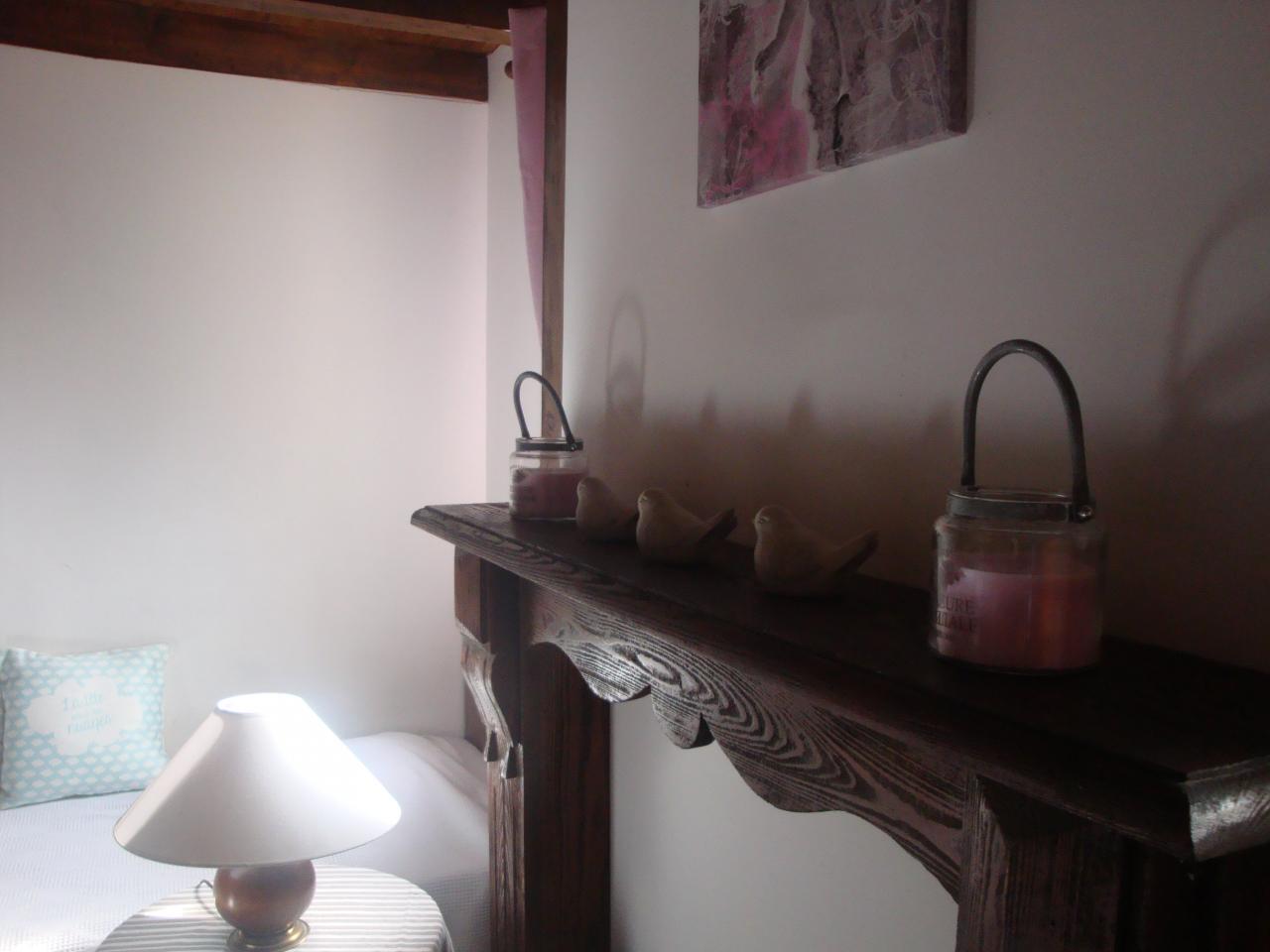 DSC09159 chambre parentale gite 546 1LIT 140 1 LIT 90 